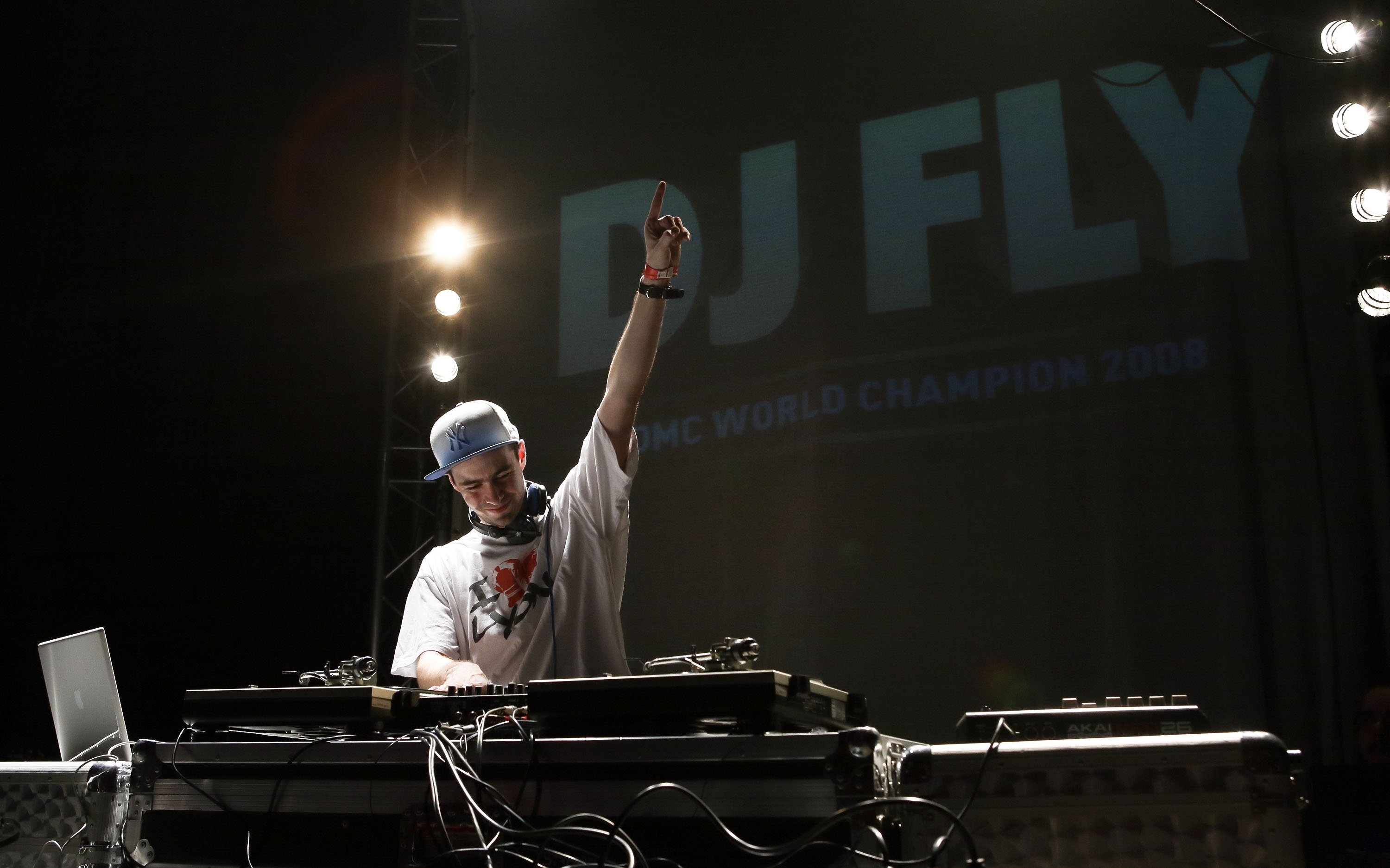 DJ Fly, champion du monde de scratch, pose ses platines à Montpellier 